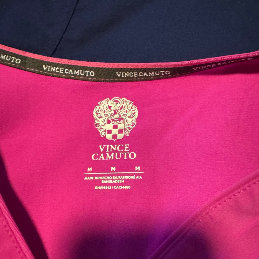 Vince Camuto Fuchsia scrub set - Picture 3 of 4